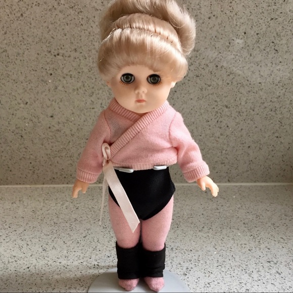Vogue Ginny Doll - Ballerina - Picture 1 of 4